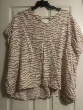 Anne Klein Cream and Tan Zebra Print Short Sleeve Tunic